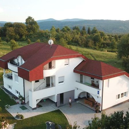 Guest House Melody Dreznik Grad Luaran gambar